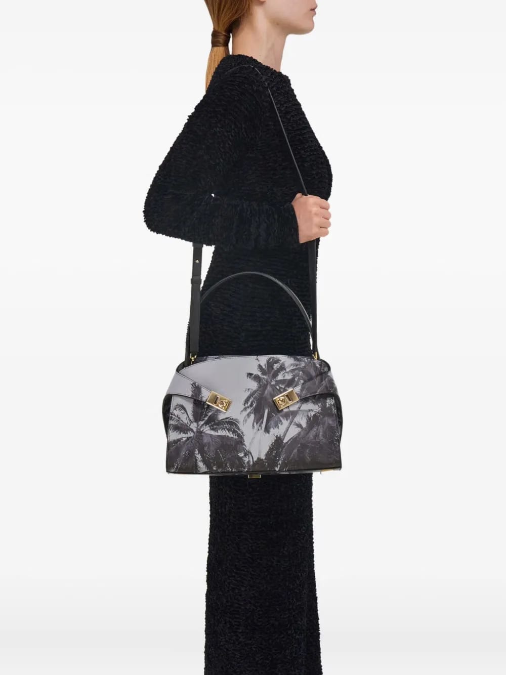 medium Hug shoulder bag