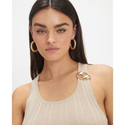Beige Buckle Knitted Vest