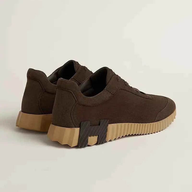 Bouncing sneaker