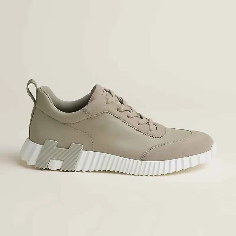 Bouncing sneaker
