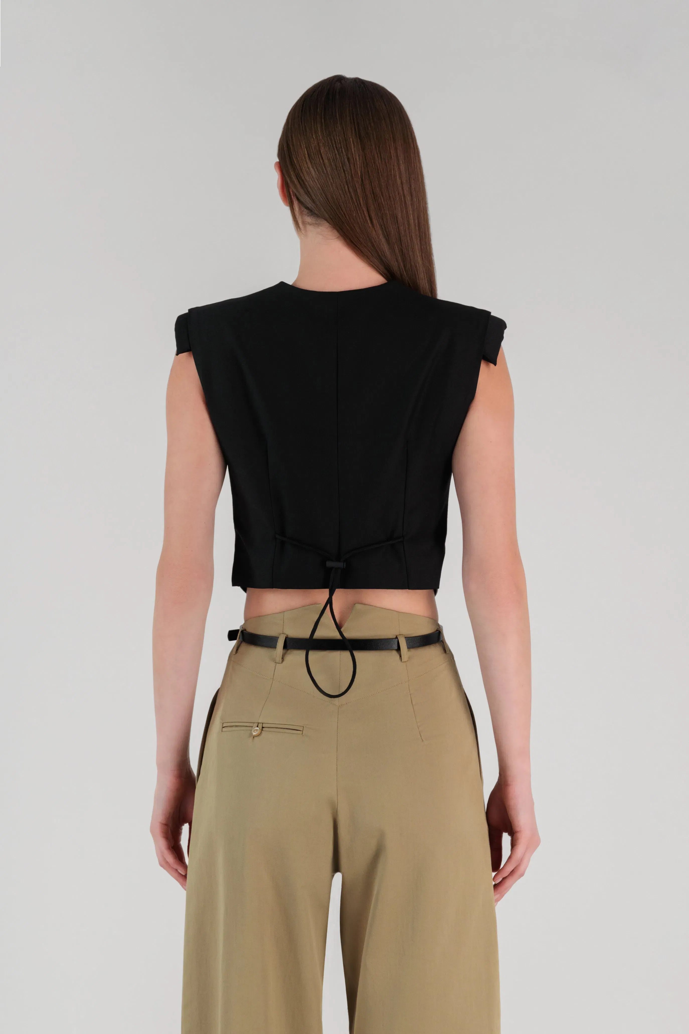 VEGAN LEATHER CROP VEST W/ SHOULDER PADS