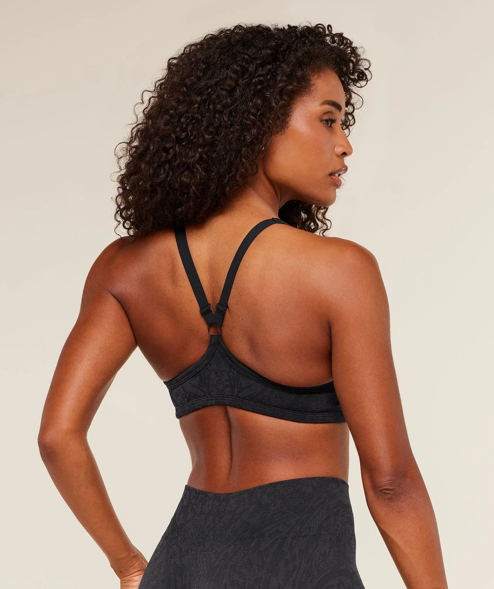 Gymshark Adapt Animal X Whitney Sports Bra - Black / Asphalt Grey