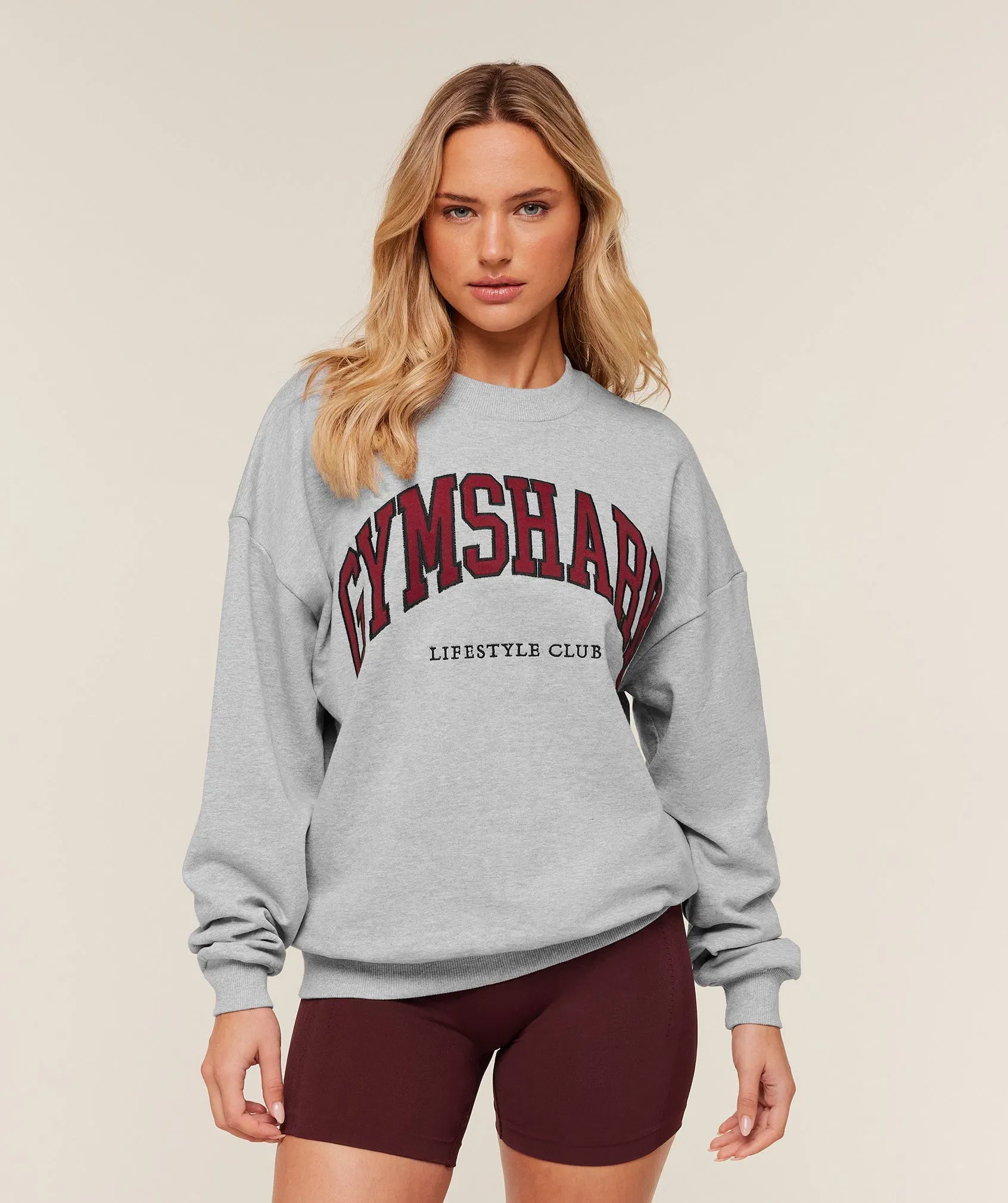 Gymshark Collegiate Graphic Crew Neck Pullover - Light Grey Core Marl/GS Sets Red