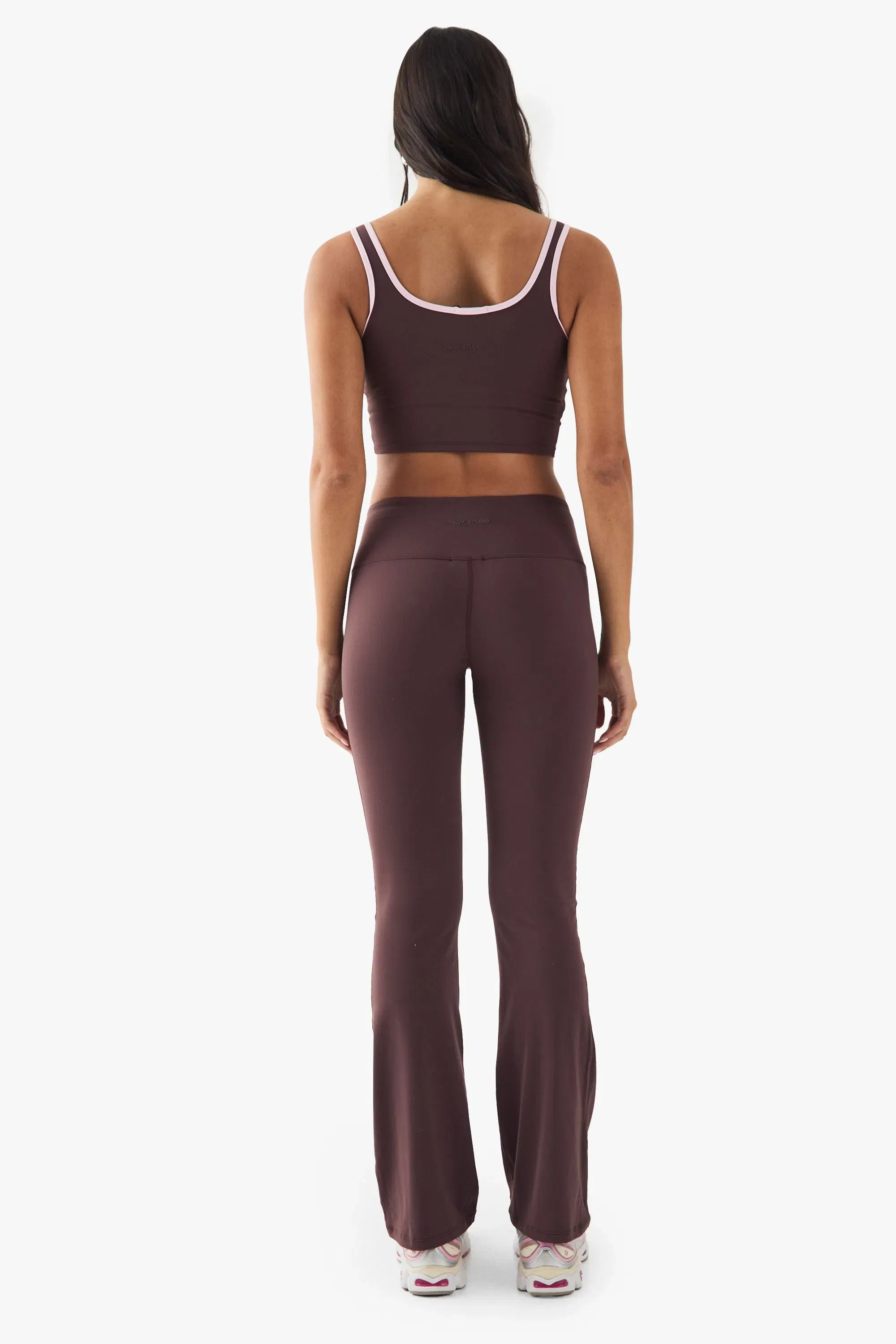 DSGN Studio Sports Ultra Sculpt Contrast Piping Padded Sports Bra