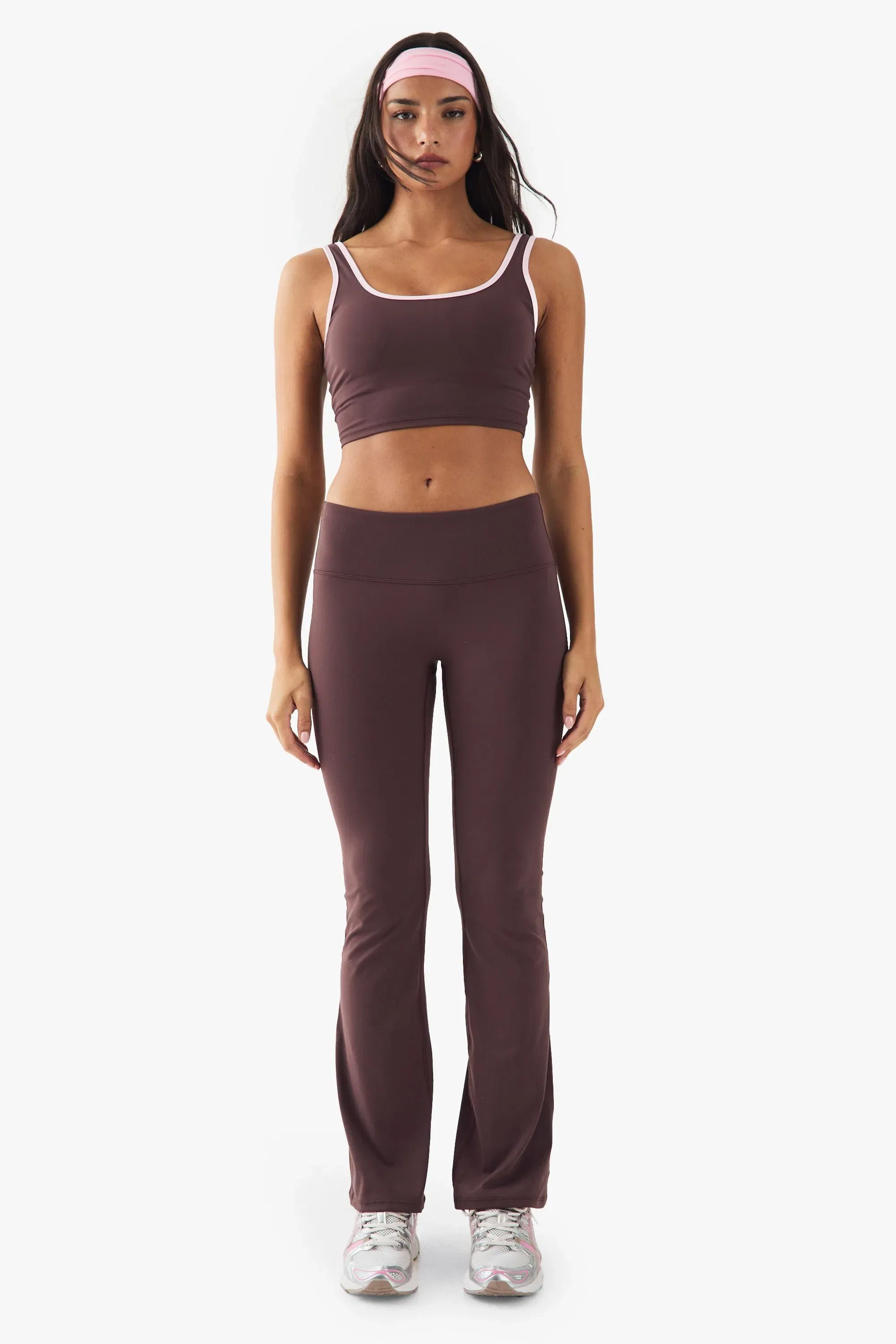 DSGN Studio Sports Ultra Sculpt Contrast Piping Padded Sports Bra