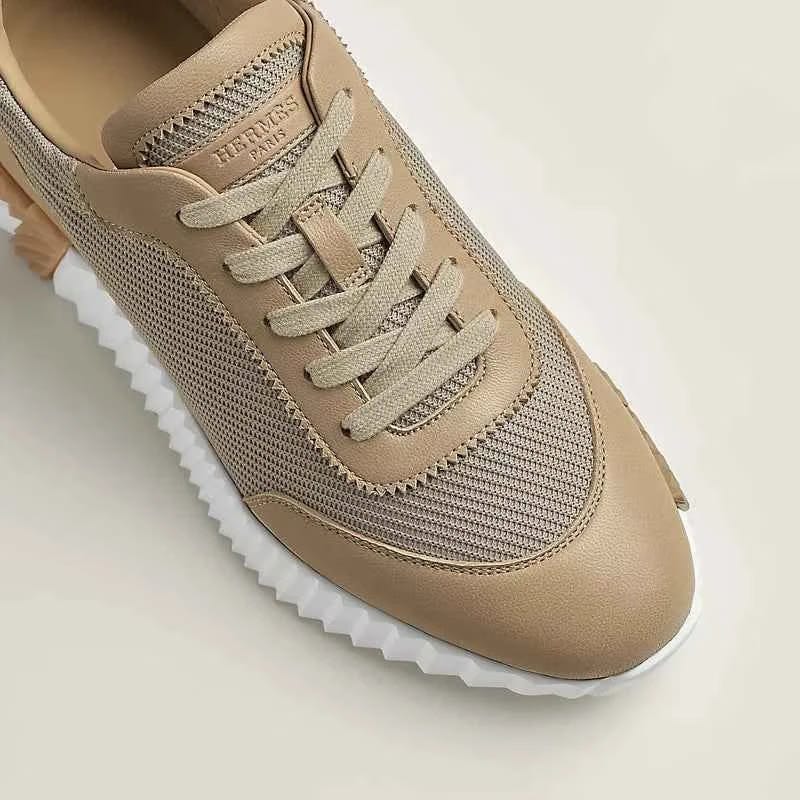 Bouncing sneaker