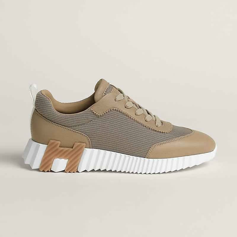 Bouncing sneaker