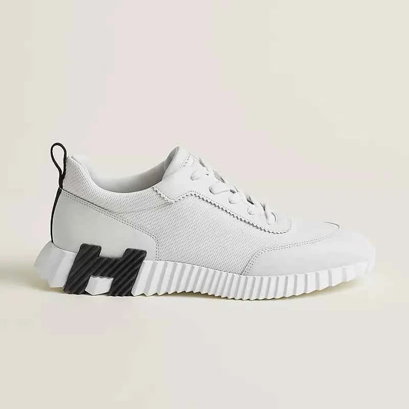 Bouncing sneaker