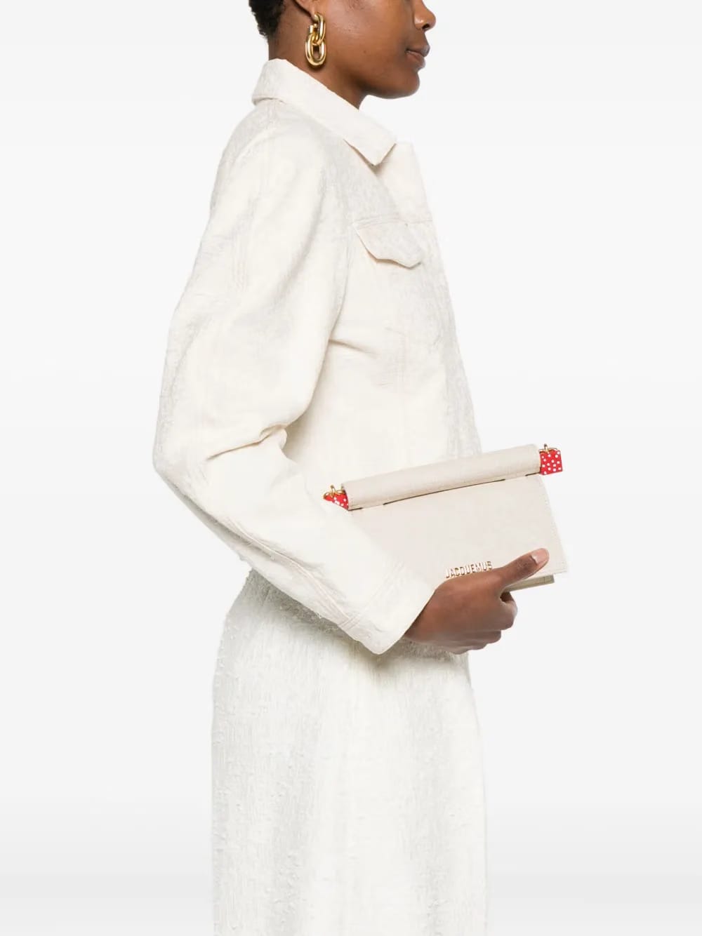 strawberry-detail chain clutch