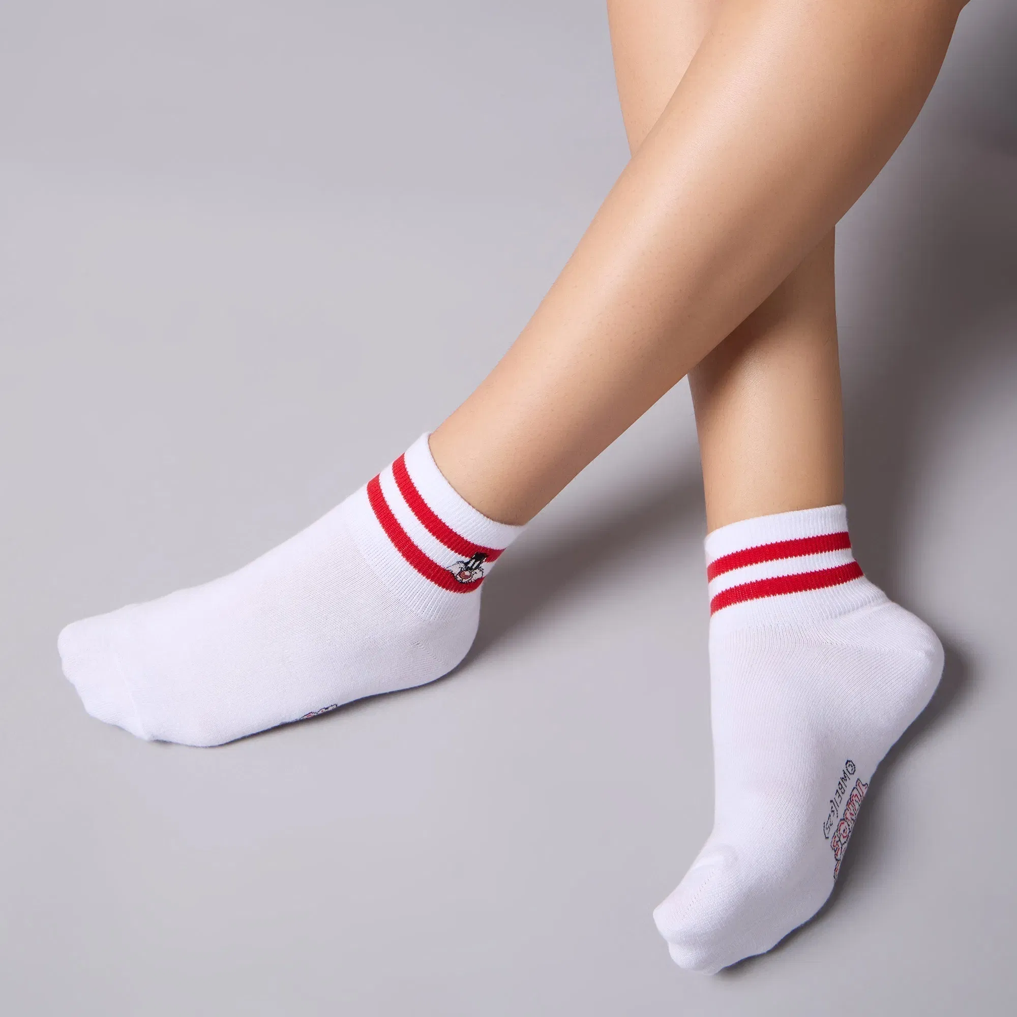 Women’s Looney Tunes Cartoon High Ankle Socks