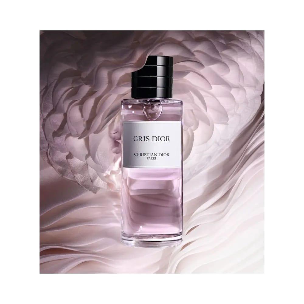 Gris Dior Eau De Parfum - Woody Floral Notes