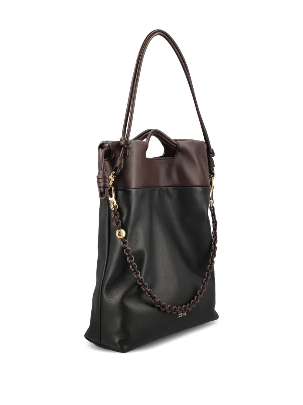 chain-detail leather shoulder bag