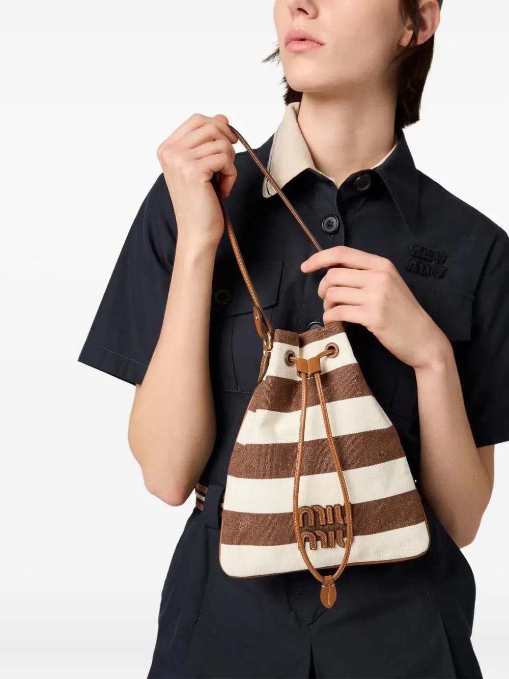 striped drawstring bucket bag