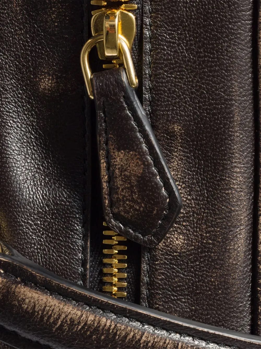 Pocket logo-embossed tote bag