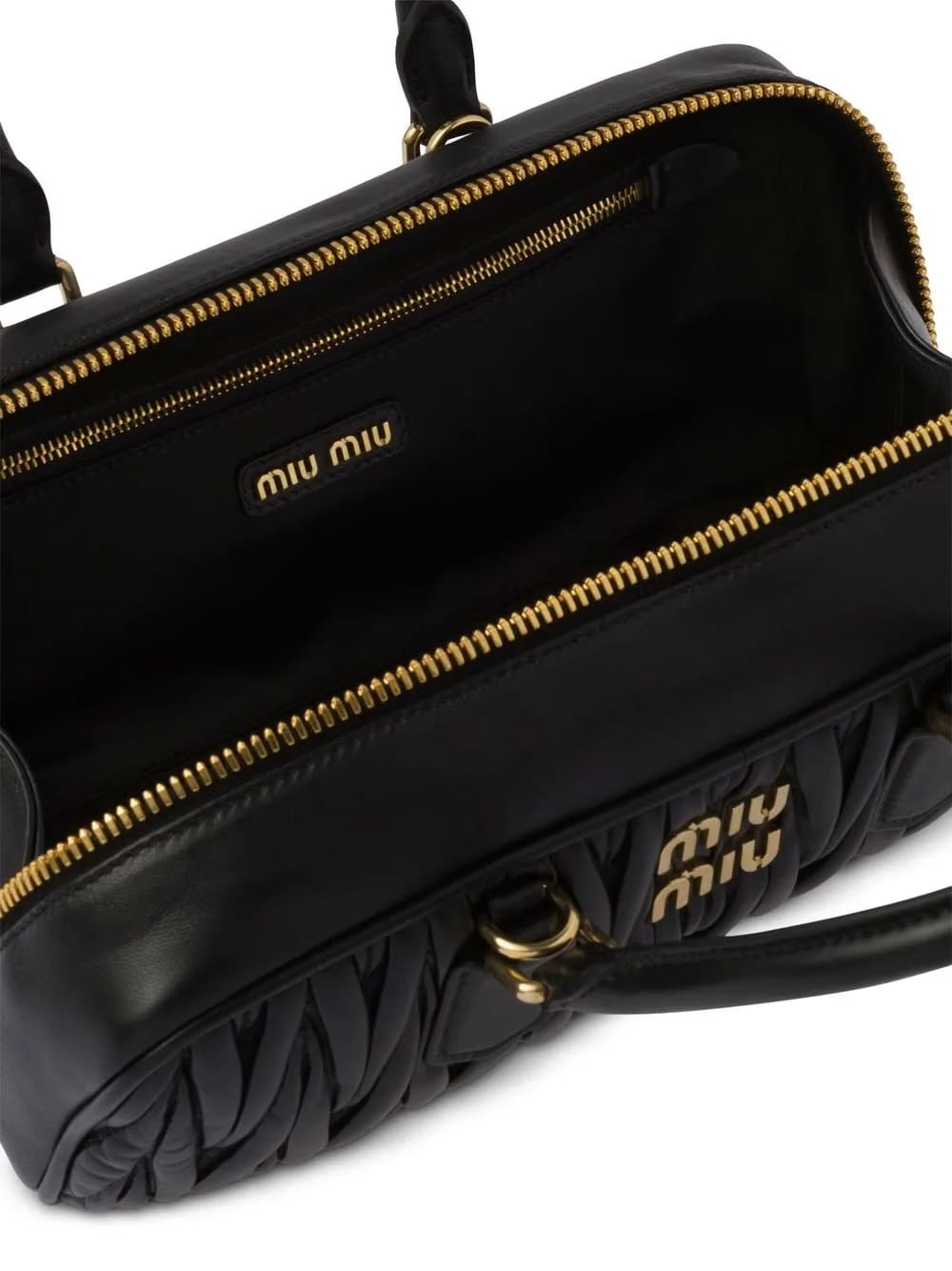Matelassé crossbody bag