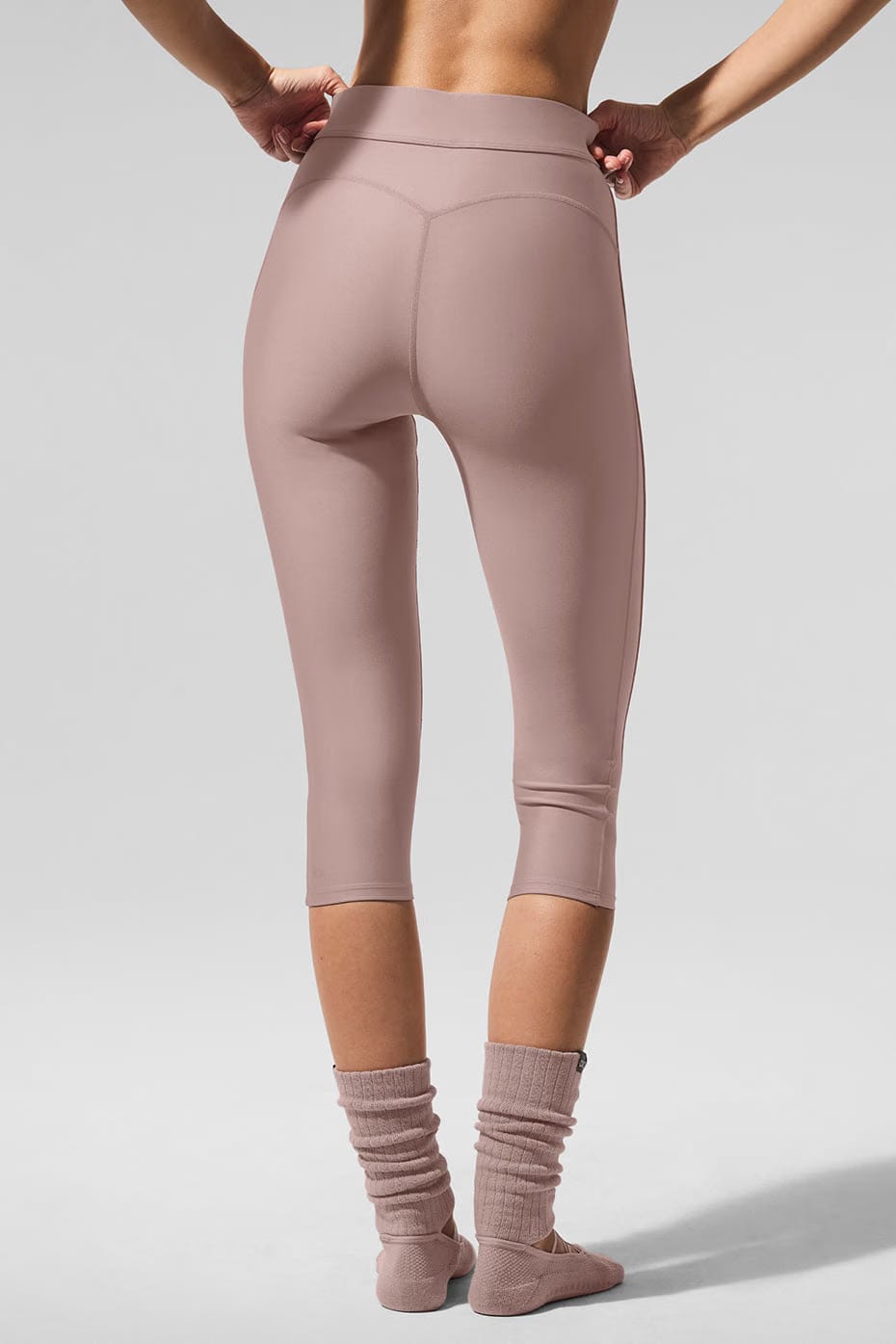 Airlift Mesh High-Waist Just Right Capri