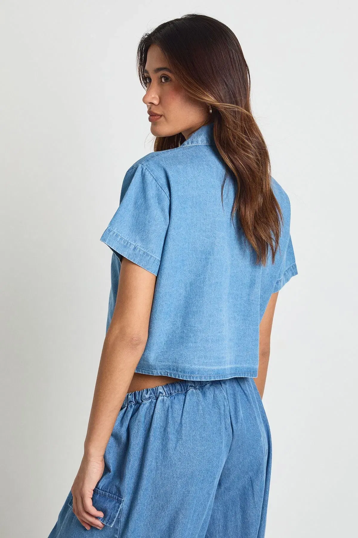 Chambray Cropped Short Sleeve Shirt