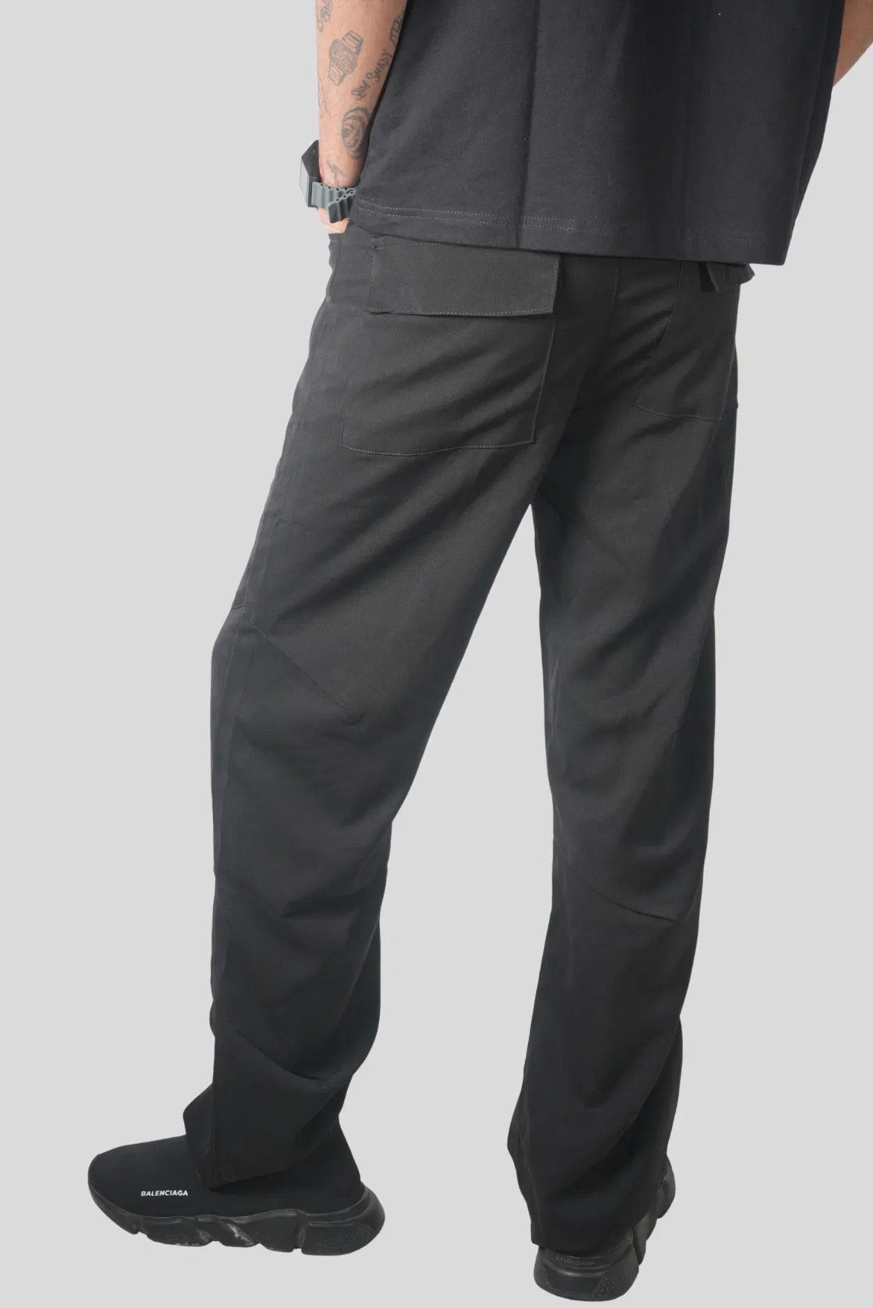 TECHY KOREAN BLACK