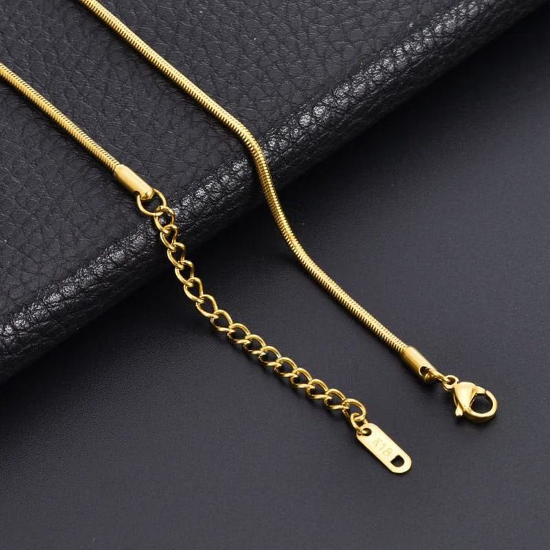 Balloon Dog Sleek Gold Chain