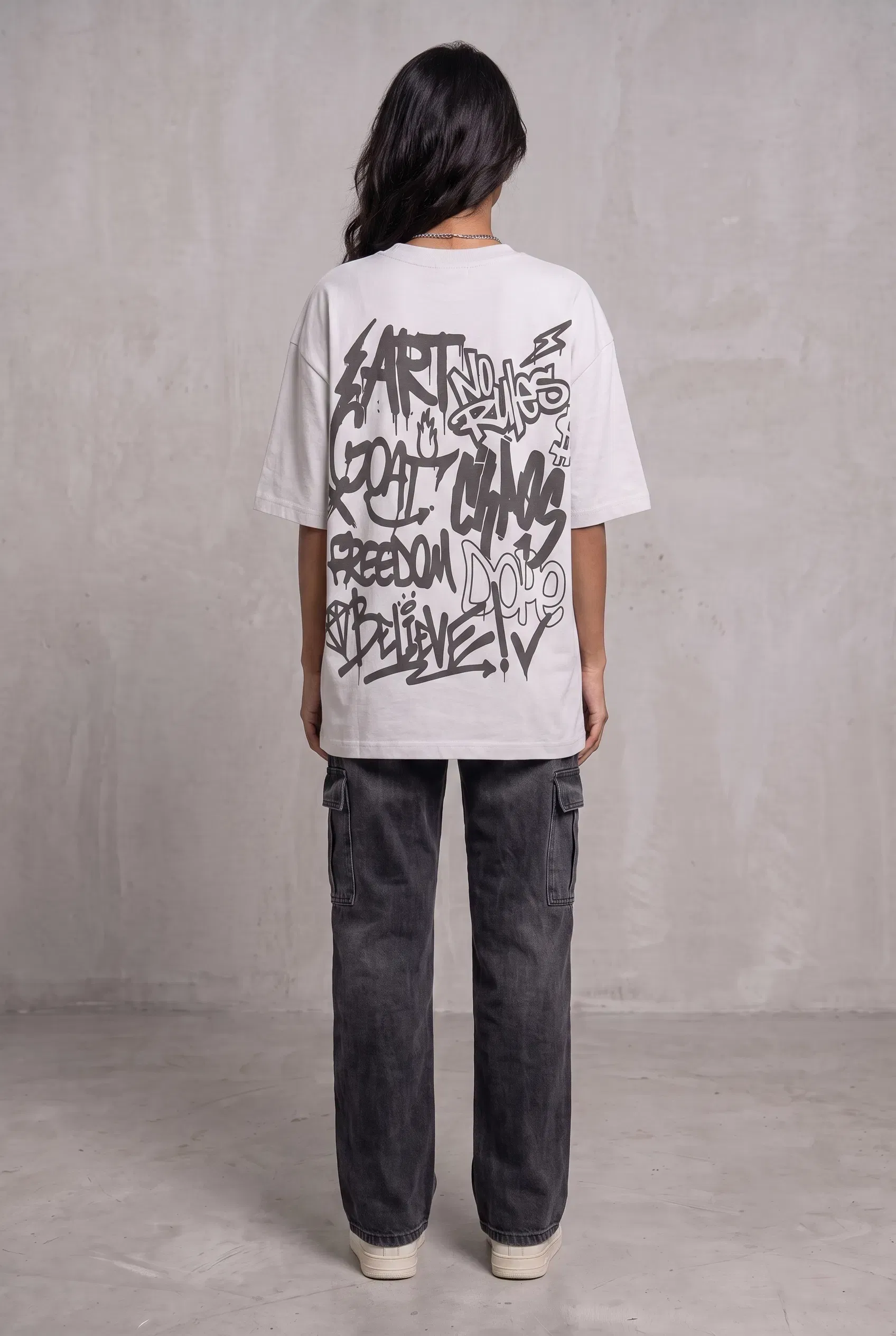 RUST GRAFFITI GREY WOMEN’S OVERSIZED T-SHIRT