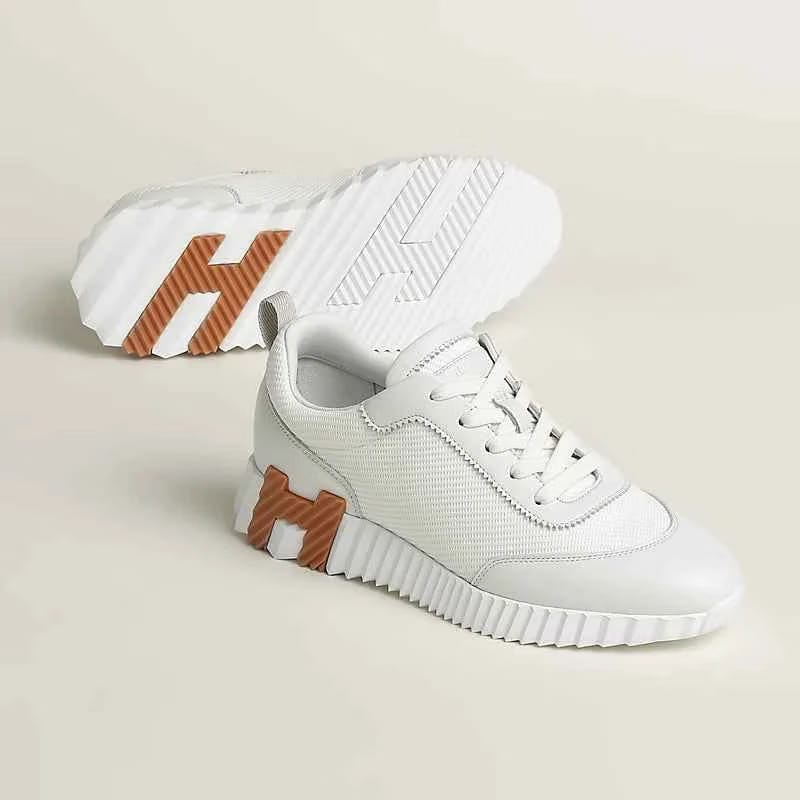 Bouncing sneaker