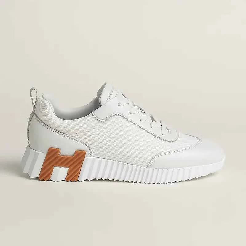 Bouncing sneaker