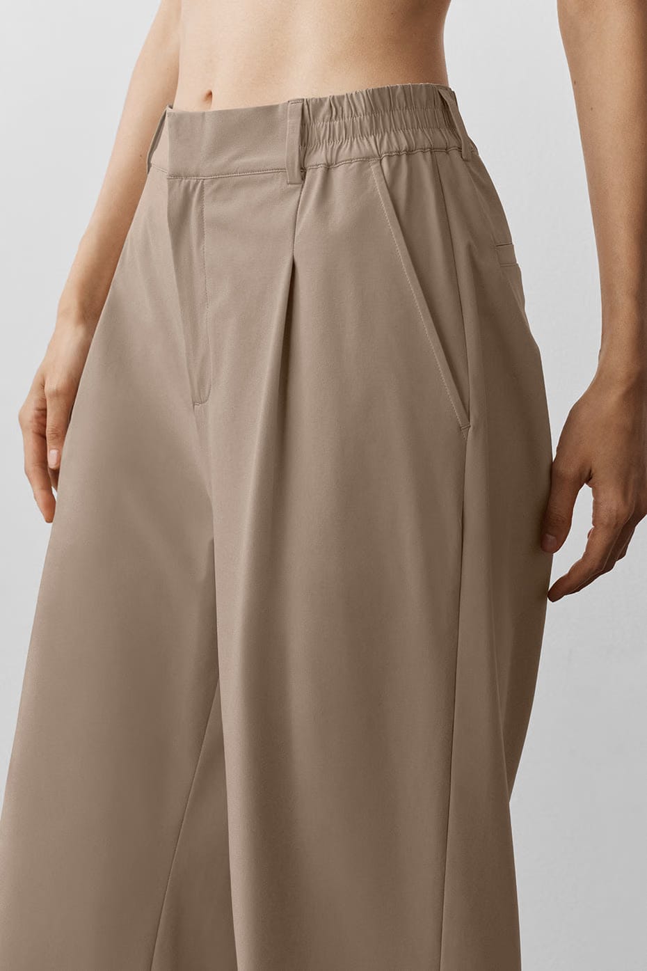 High-Waist Pursuit Trouser (Regular)