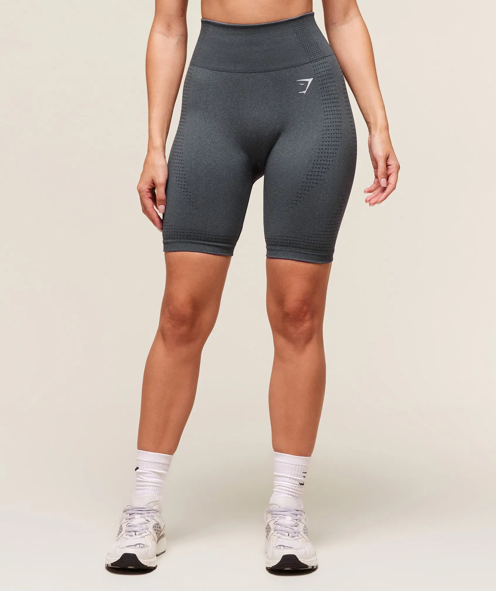 Women's Gymshark Vital 7" Shorts Strong Grey