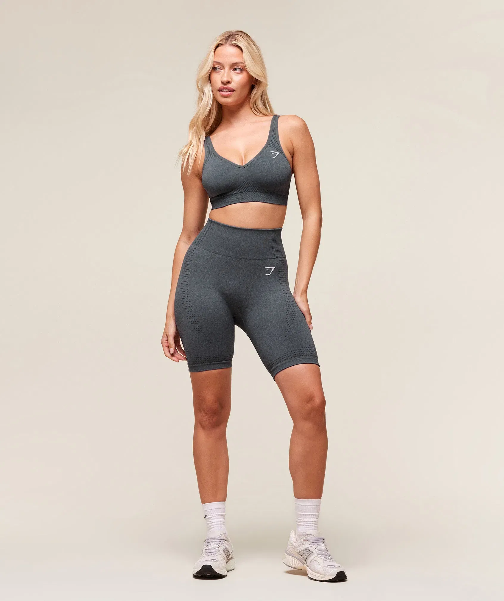 Women's Gymshark Vital 7" Shorts Strong Grey