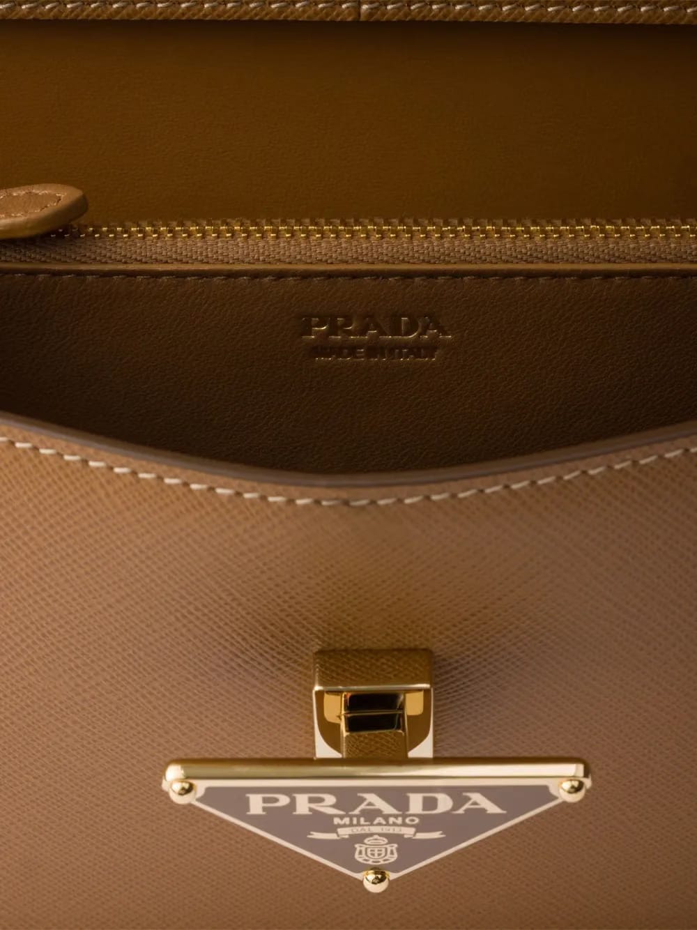 Embleme flap mini bag