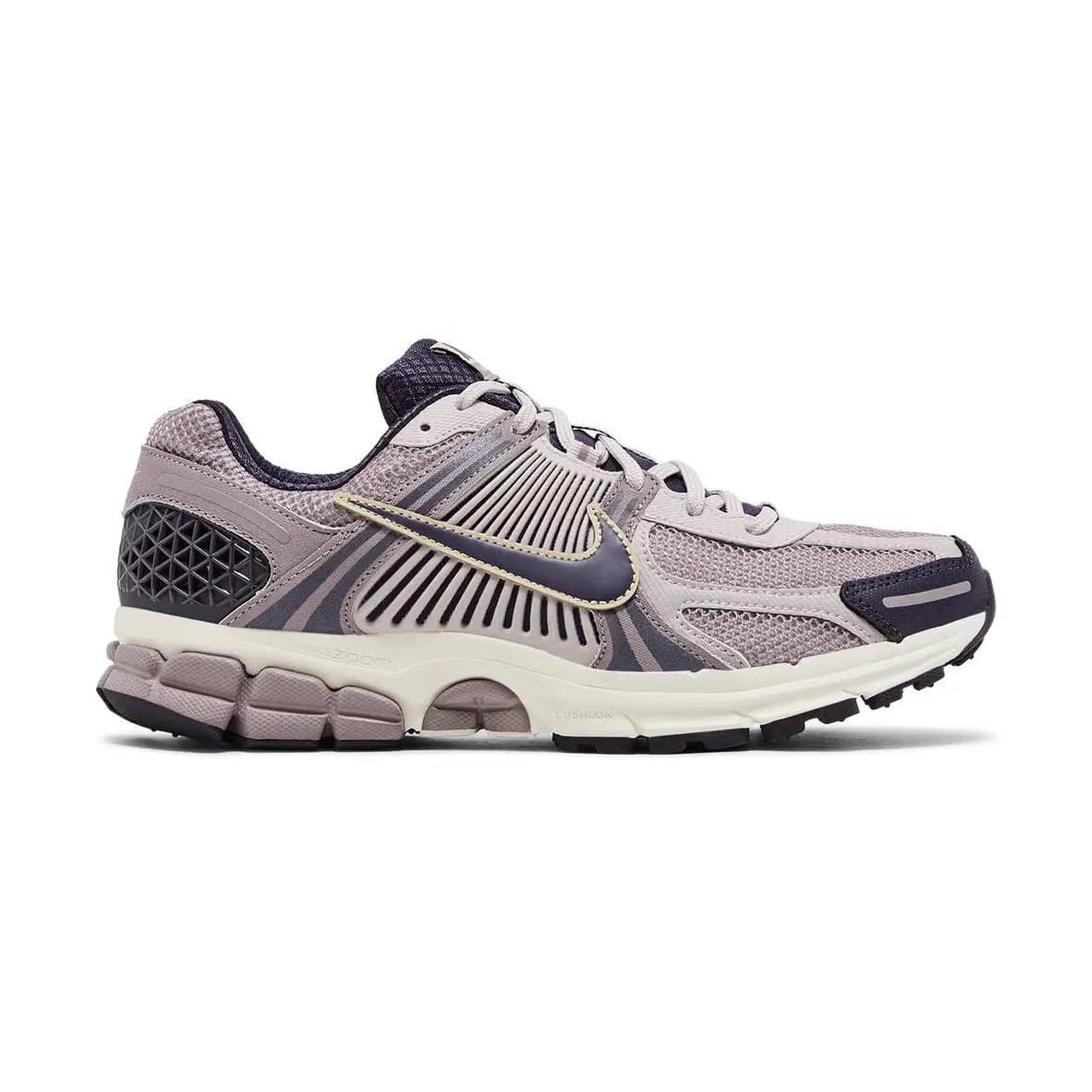 Nike Zoom Vomero 5 Platinum Violet