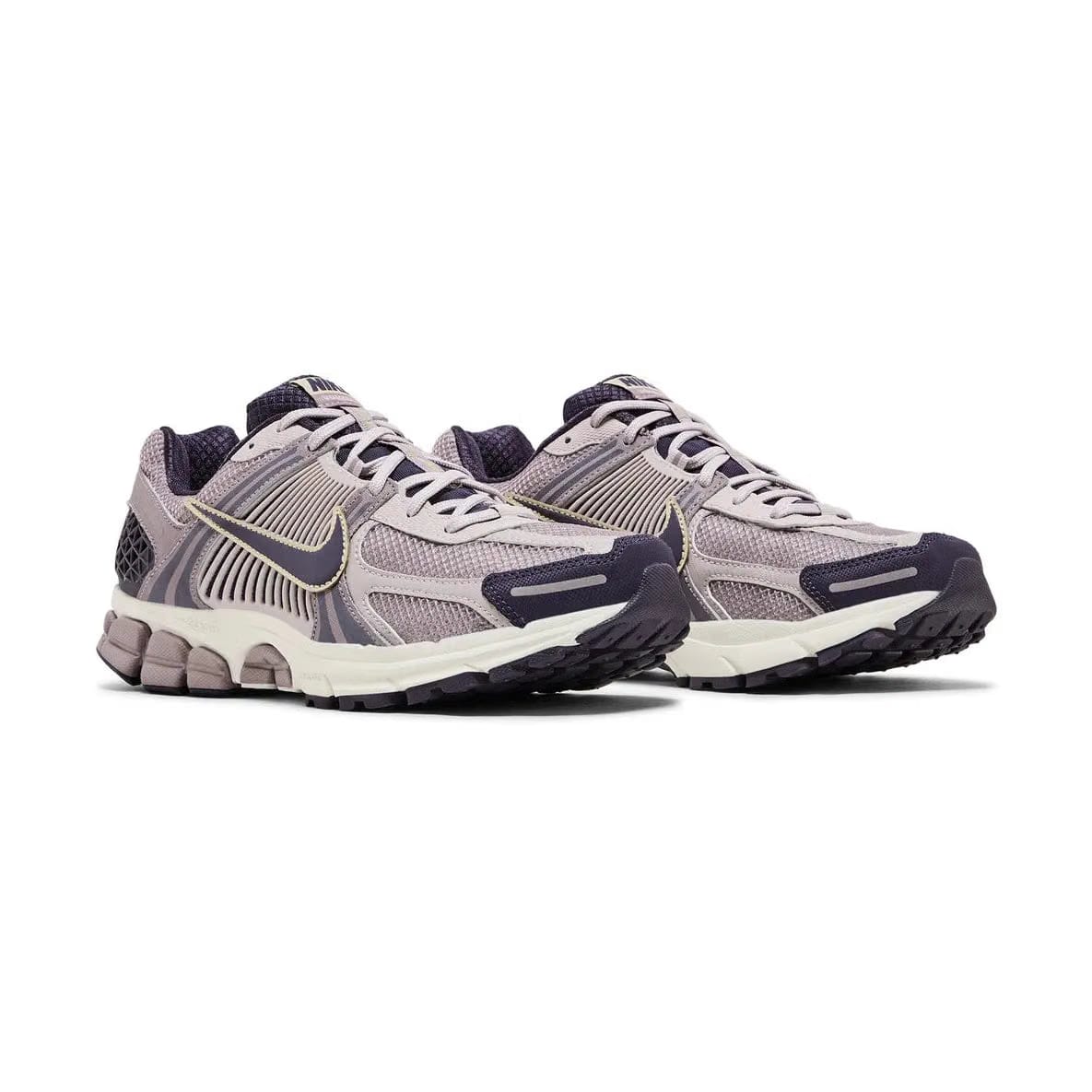 Nike Zoom Vomero 5 Platinum Violet