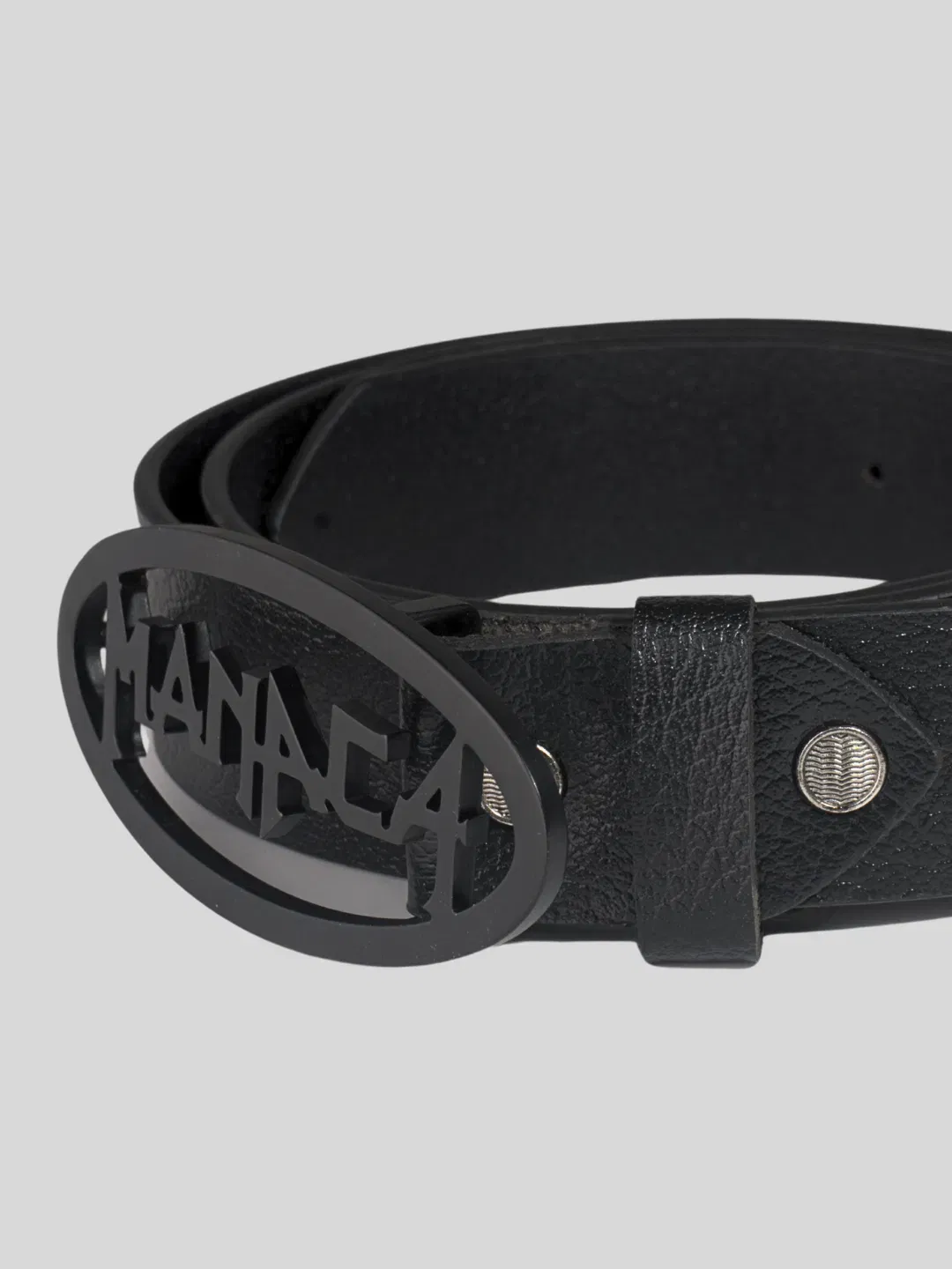 Manaca Font (Black Matte)