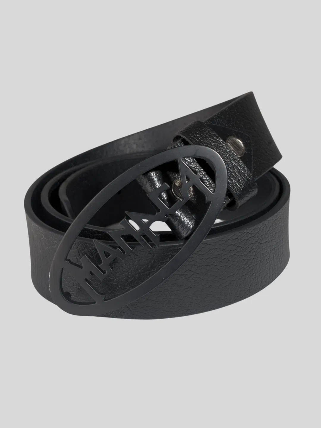 Manaca Font (Black Matte)