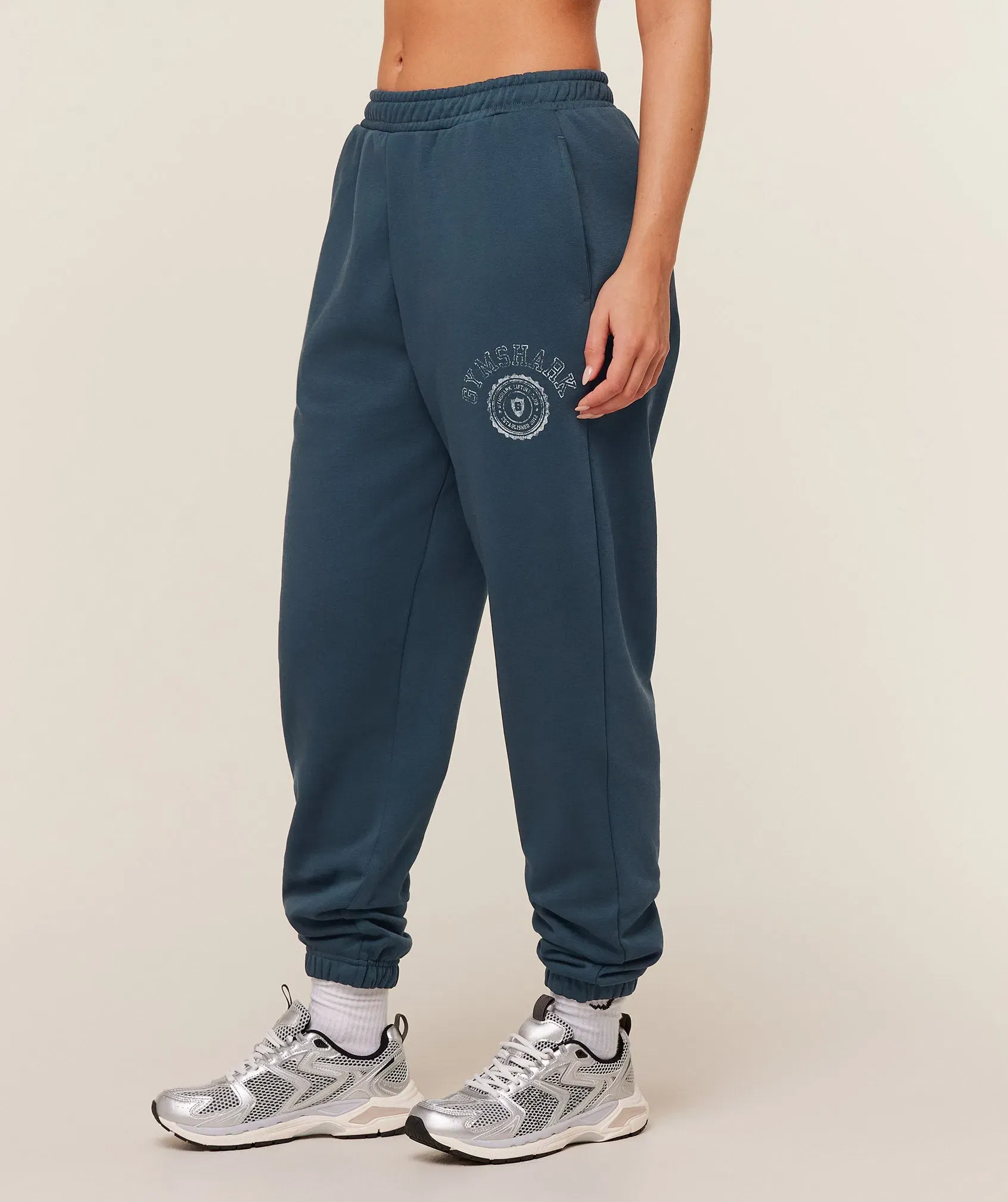 Gymshark Worn Crest Graphic Jogger - GS Stealth Blue