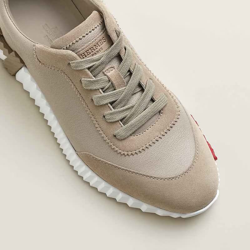 Bouncing sneaker