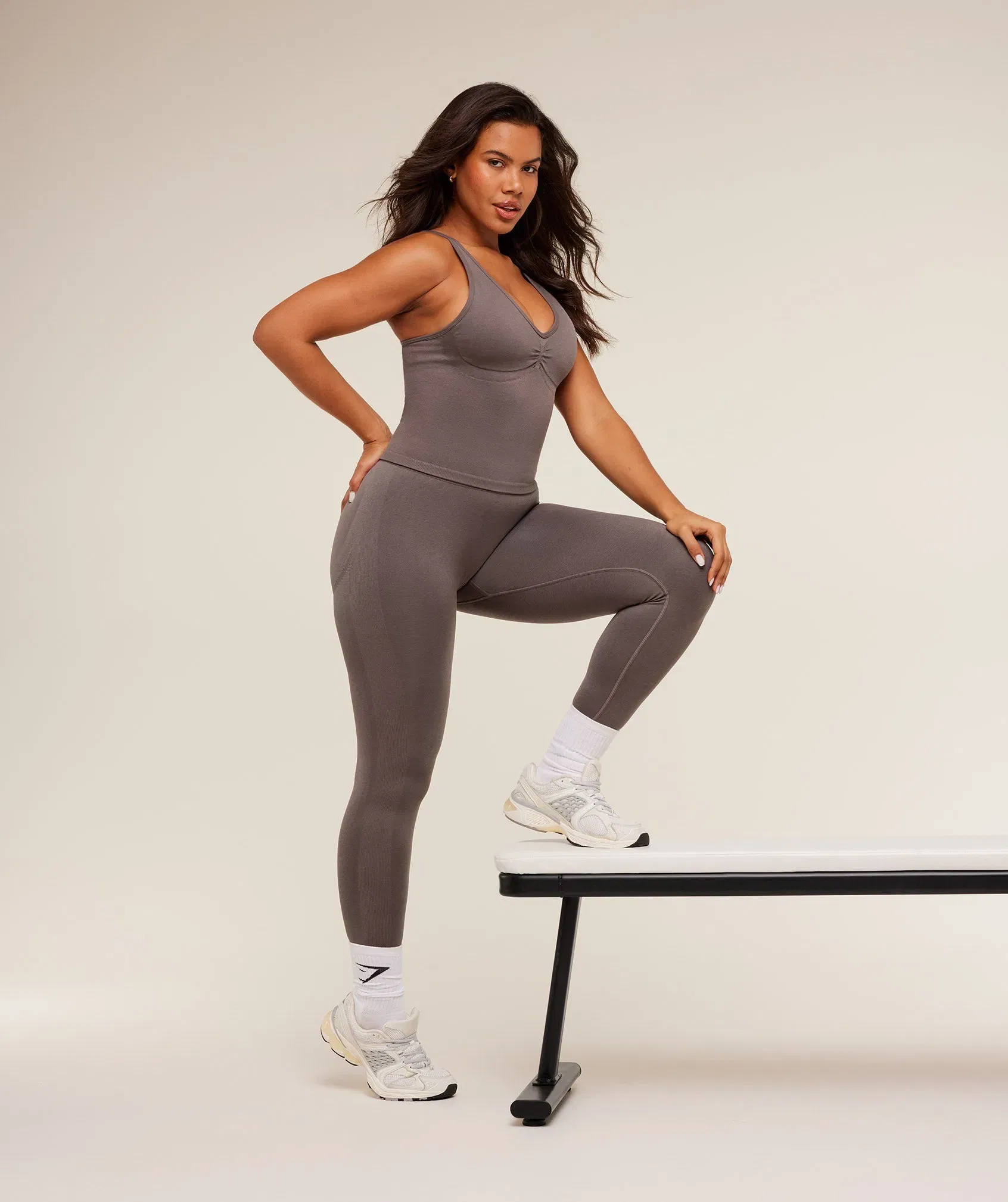 Gymshark Lift Seamless Tank with Shelf - Cool Brown