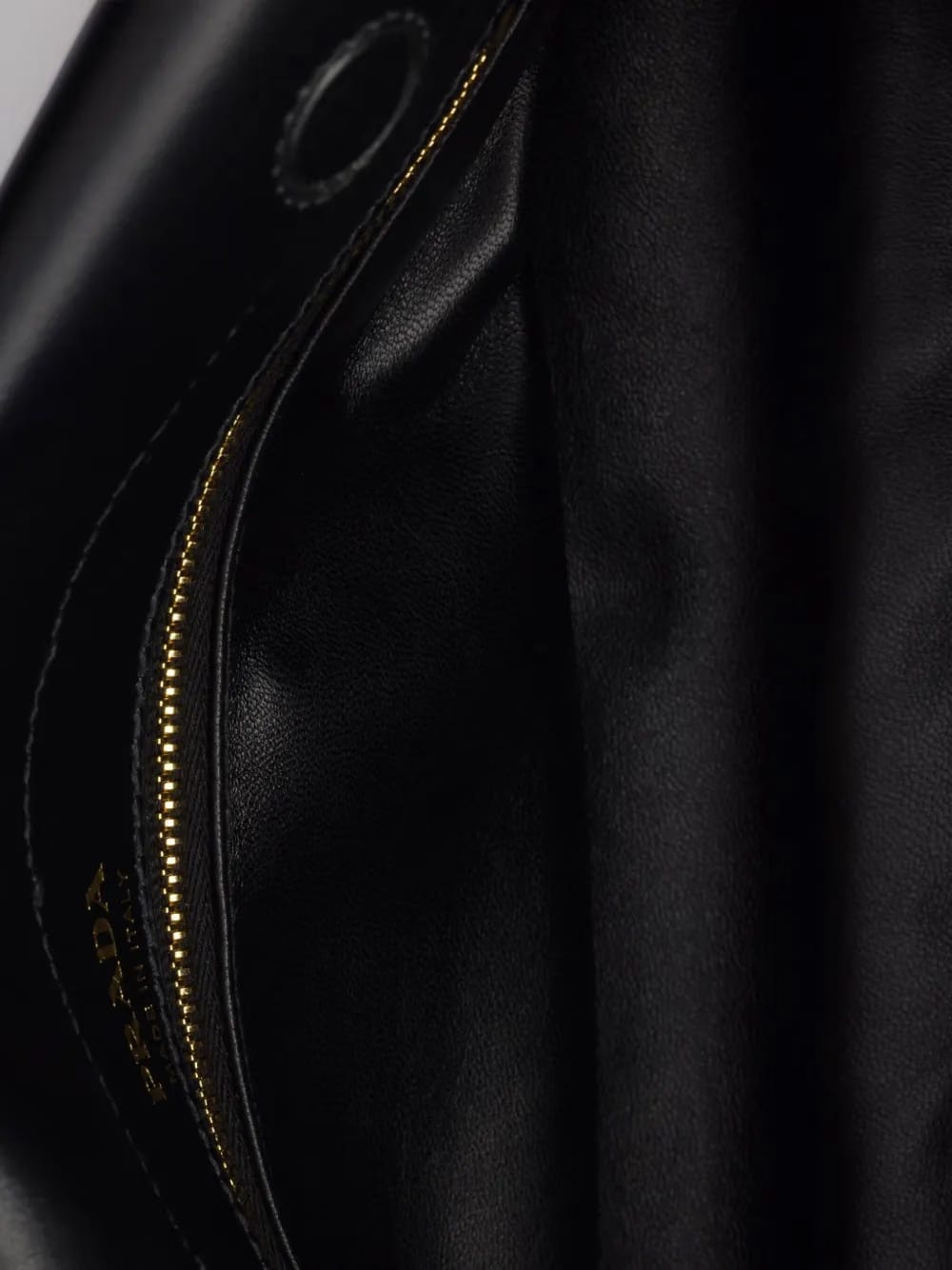 medium Enchaîné leather shoulder bag