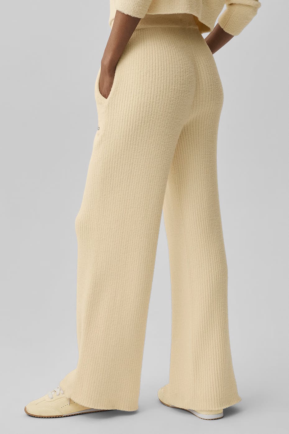 Alo Yoga Snuggle Up Sweater High-Waist Wide Leg Pant