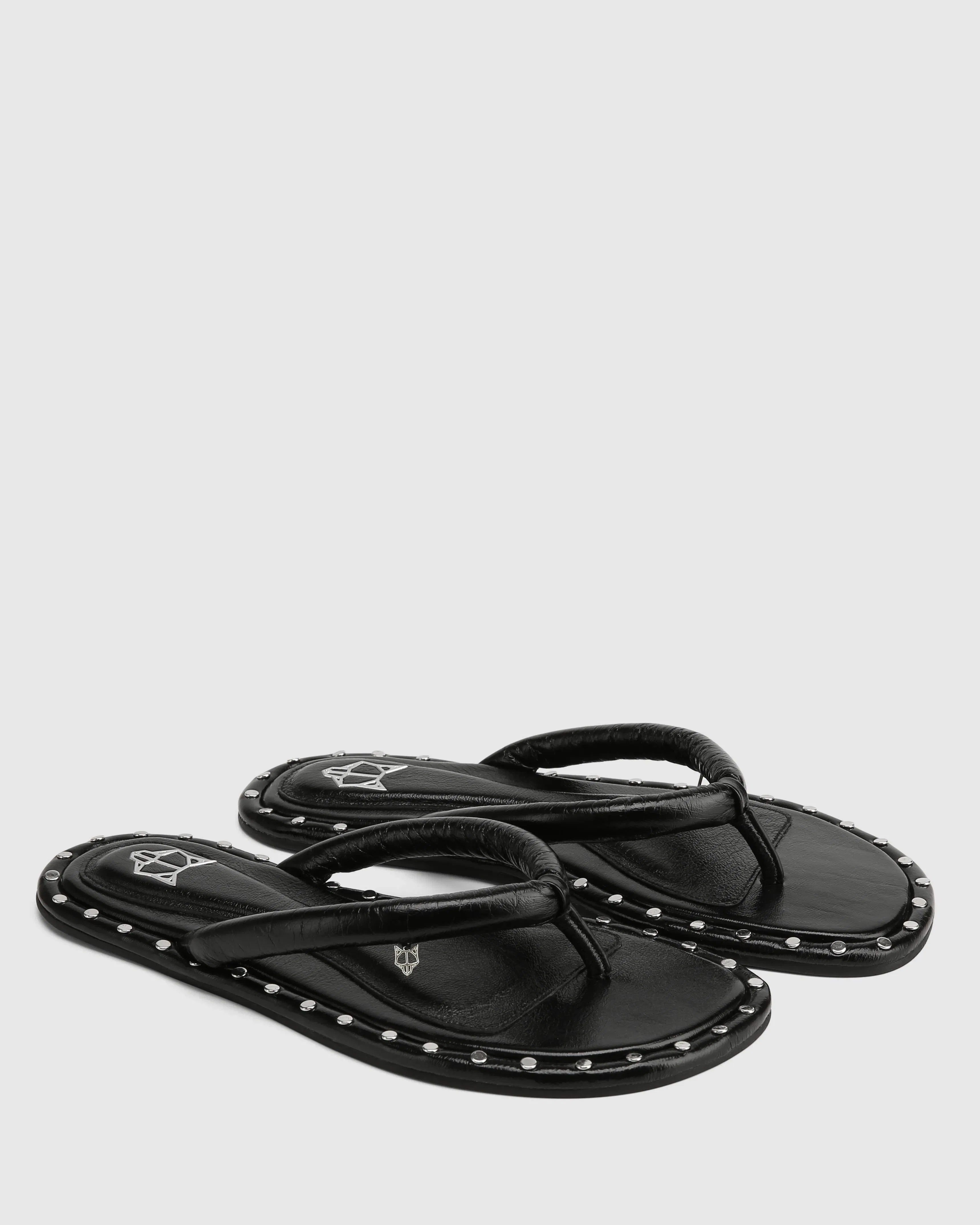 Grenada Black Leather/Silver Studs