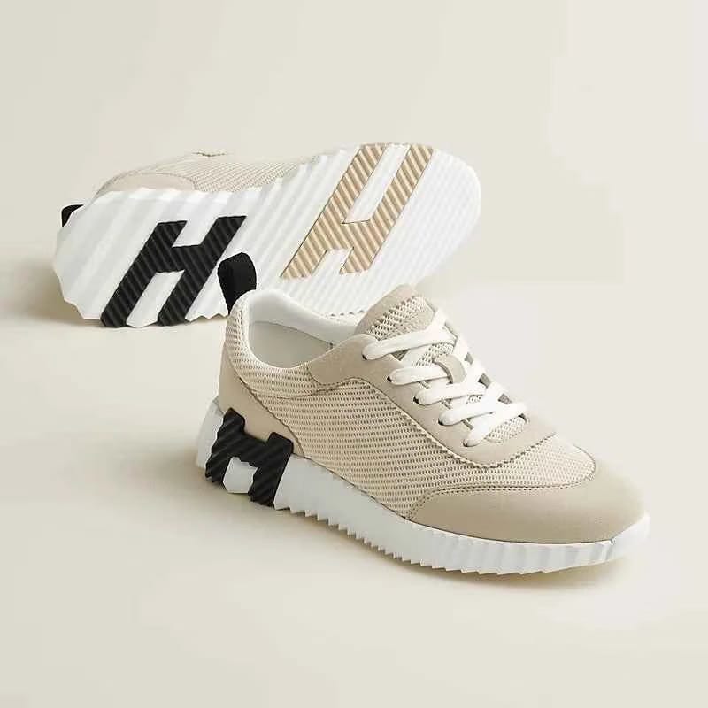 Bouncing sneaker
