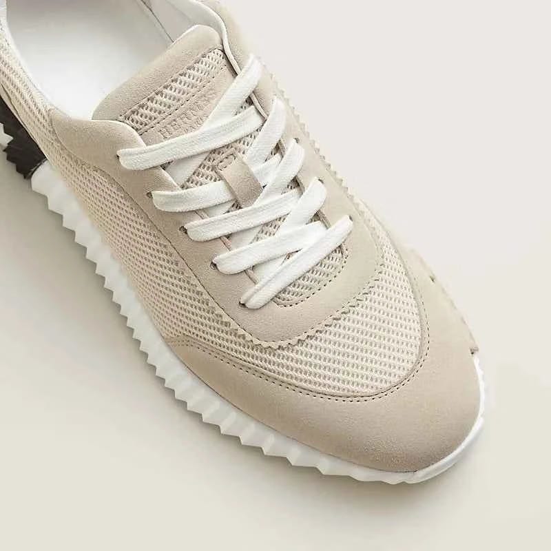 Bouncing sneaker