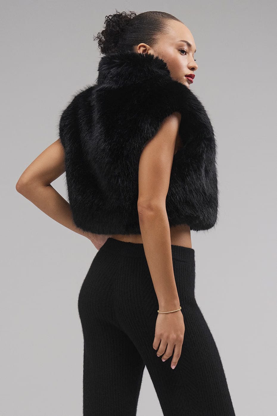 Alo Yoga Opulent Faux Fur Cropped Vest