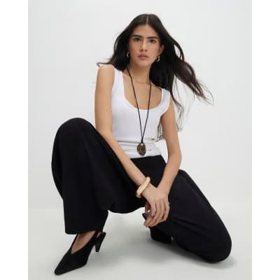 Petite Black Pleated Balloon Leg Trousers