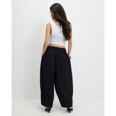 Petite Black Pleated Balloon Leg Trousers