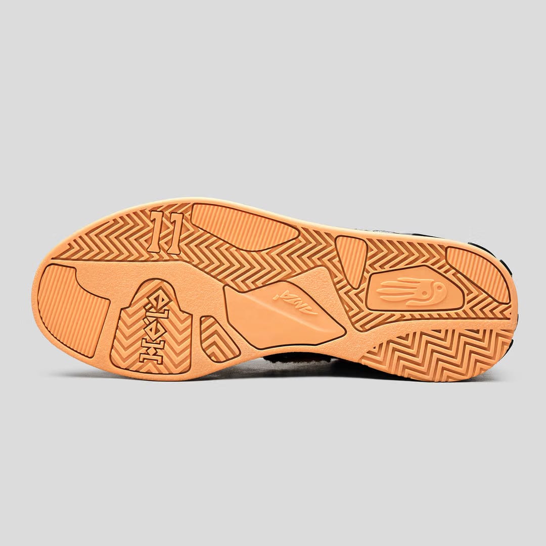 ANTA Hélà Style Limited - Black Patches