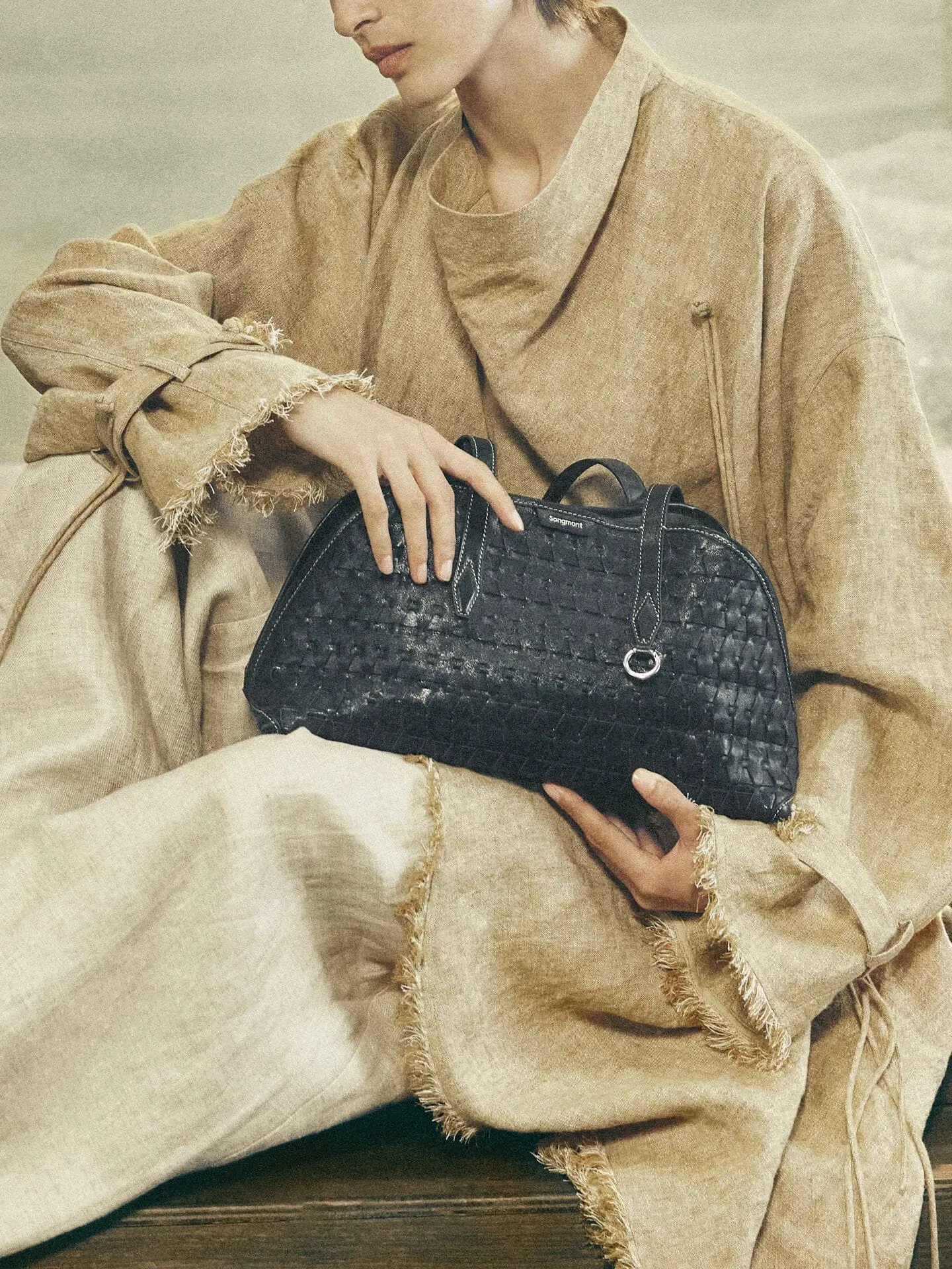 Songmont Lattice Shellseeker Bag Onyx