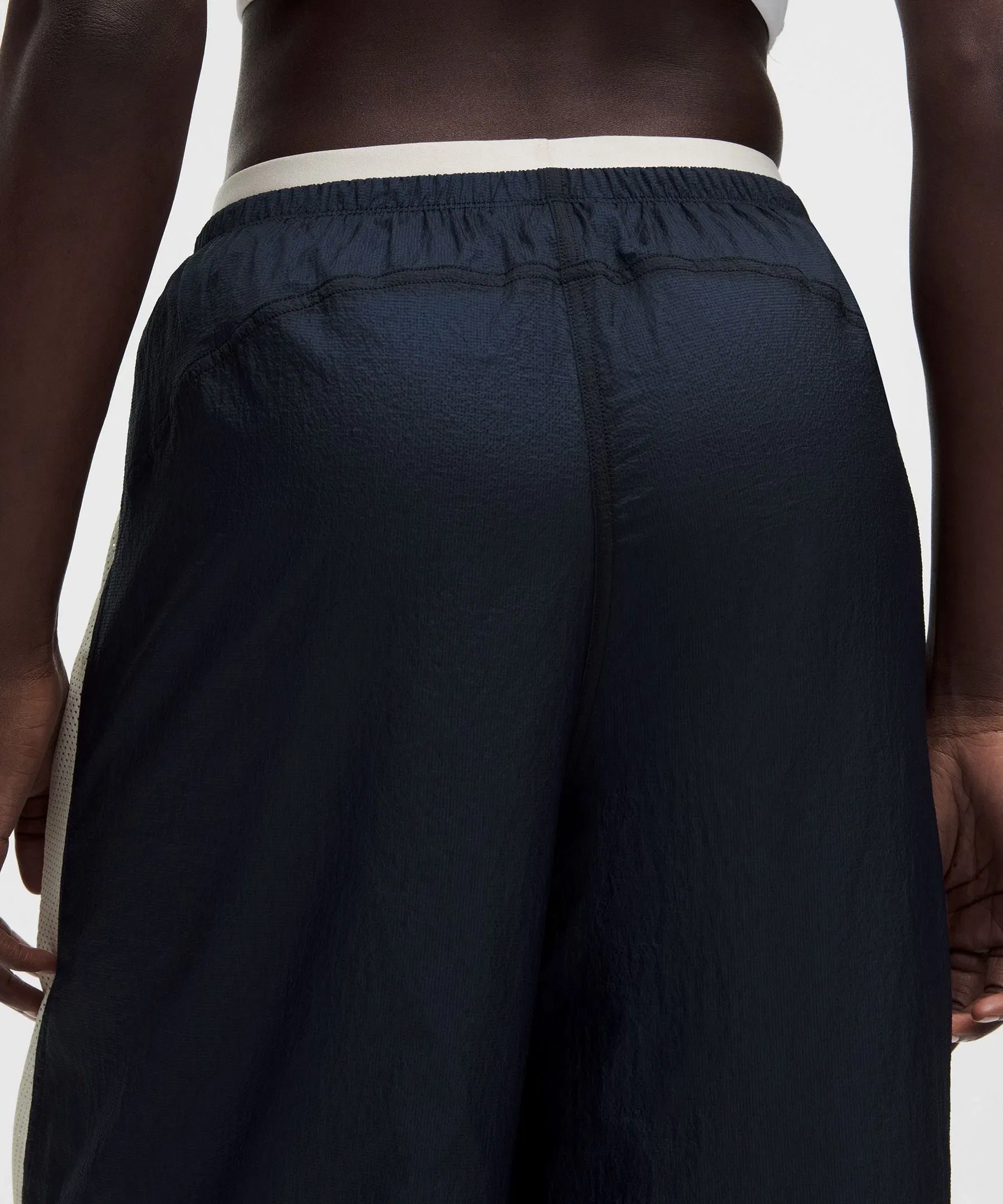 Lululemon License to Train Textured Nylon Mid-Rise Pant