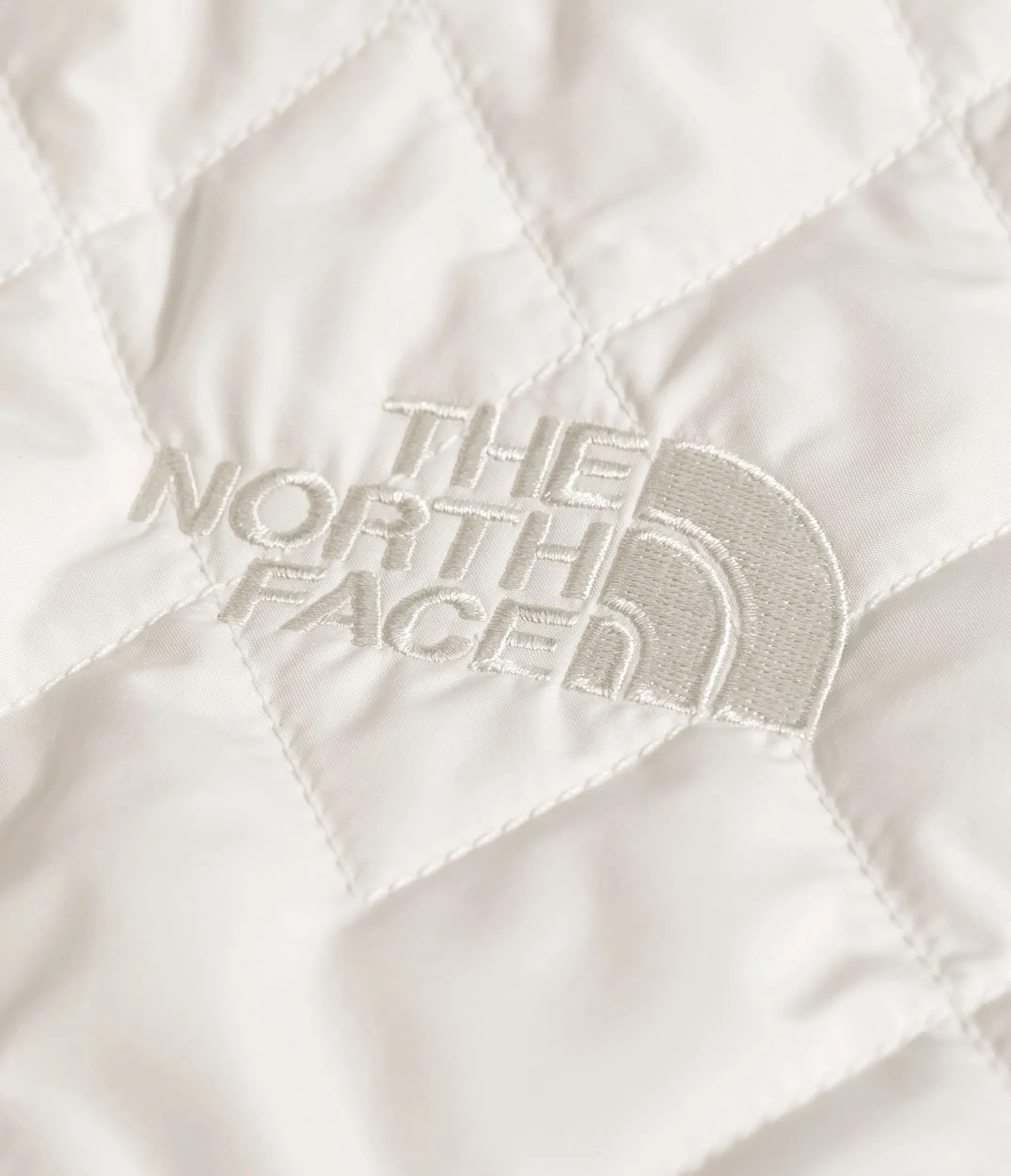The North Face Women’s Diamond Peak Insulated Jacket White Dune