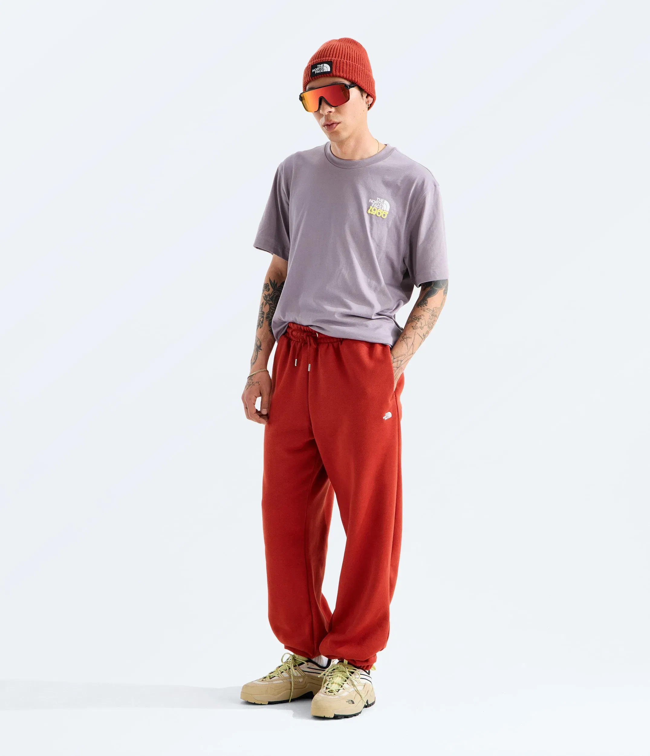 The North Face Men’s TNF™ Essential Simple Dome Relaxed Pants Iron Clay